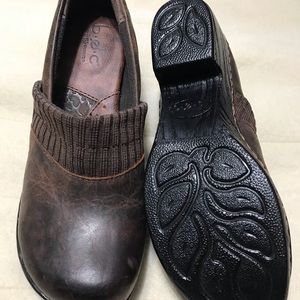 B.o.c. Brown clogs size 8.5 like new